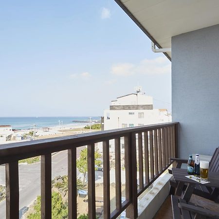 Dg Beach Pension Jeju Exterior foto