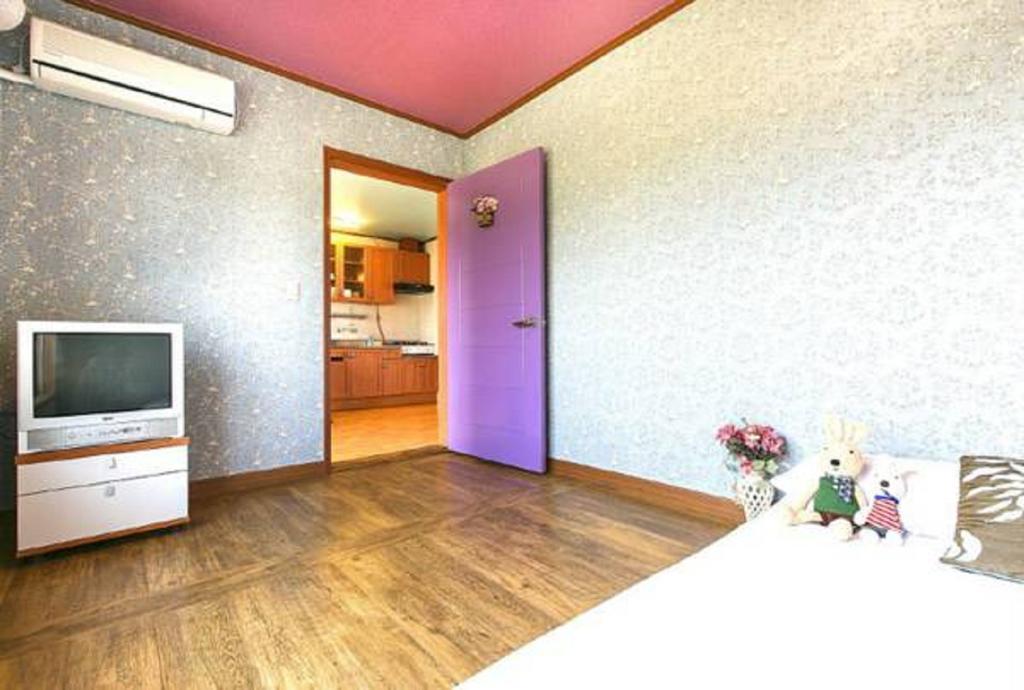 Dg Beach Pension Jeju Zimmer foto