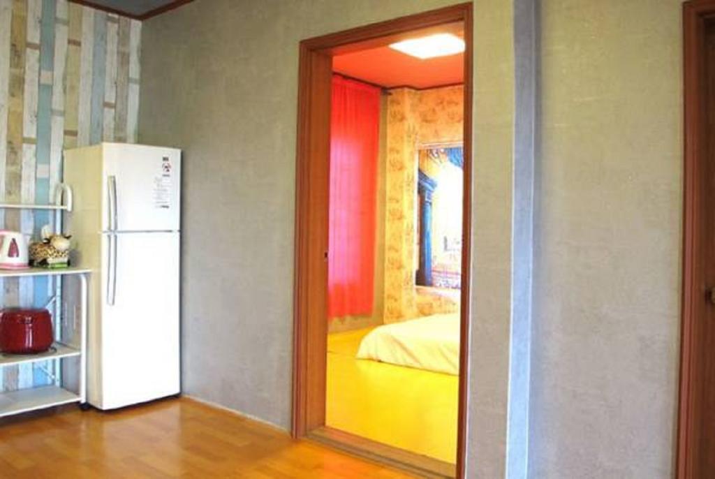 Dg Beach Pension Jeju Zimmer foto