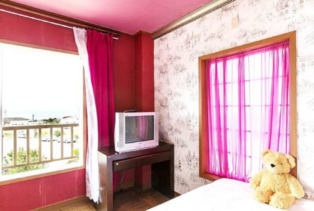 Dg Beach Pension Jeju Zimmer foto