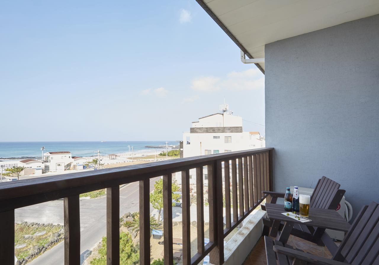 Dg Beach Pension Jeju Exterior foto