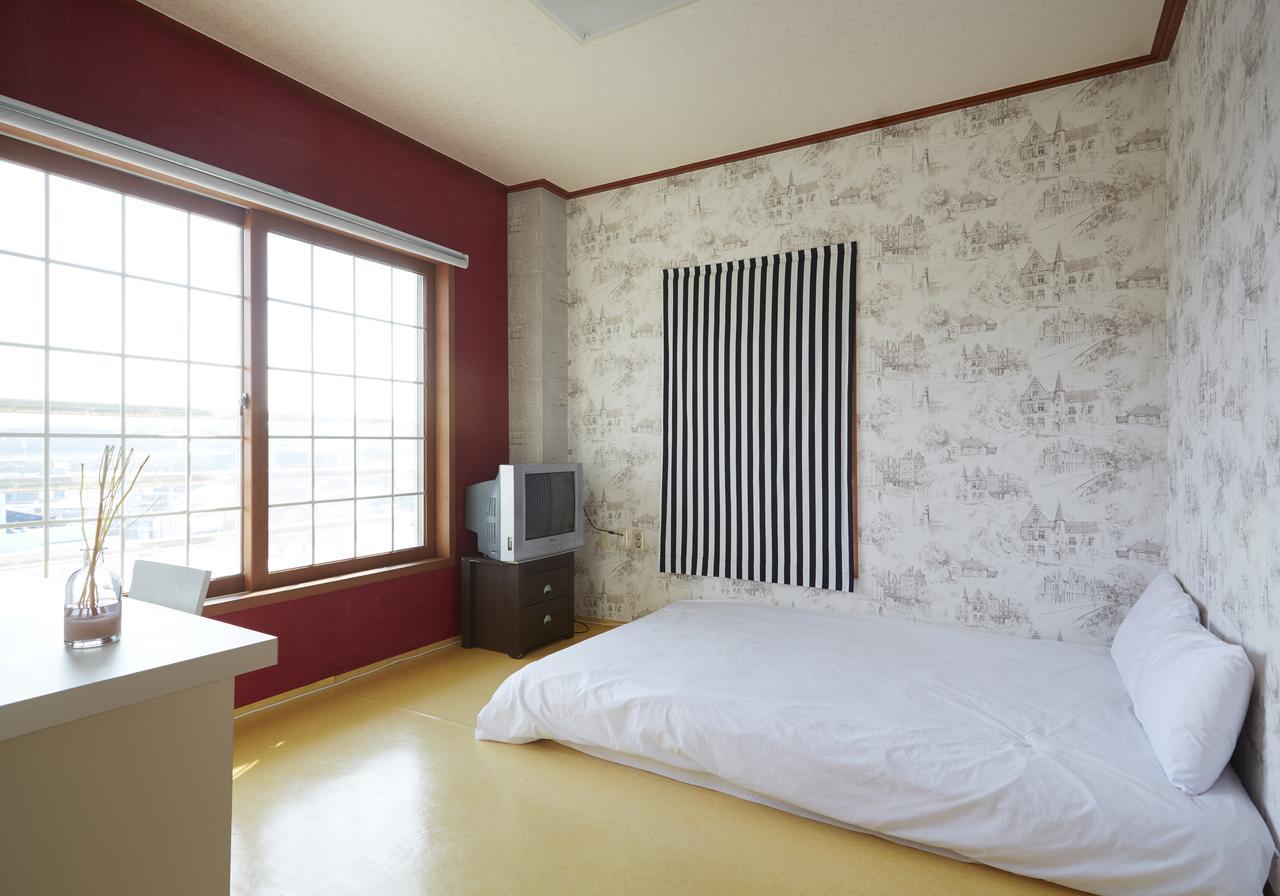 Dg Beach Pension Jeju Exterior foto